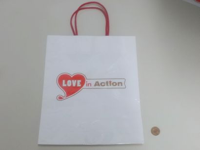 LOVE in Action 紙袋